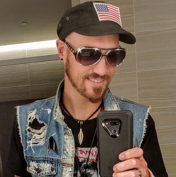 Meet your Posher, Mike - Picture 1 of 1